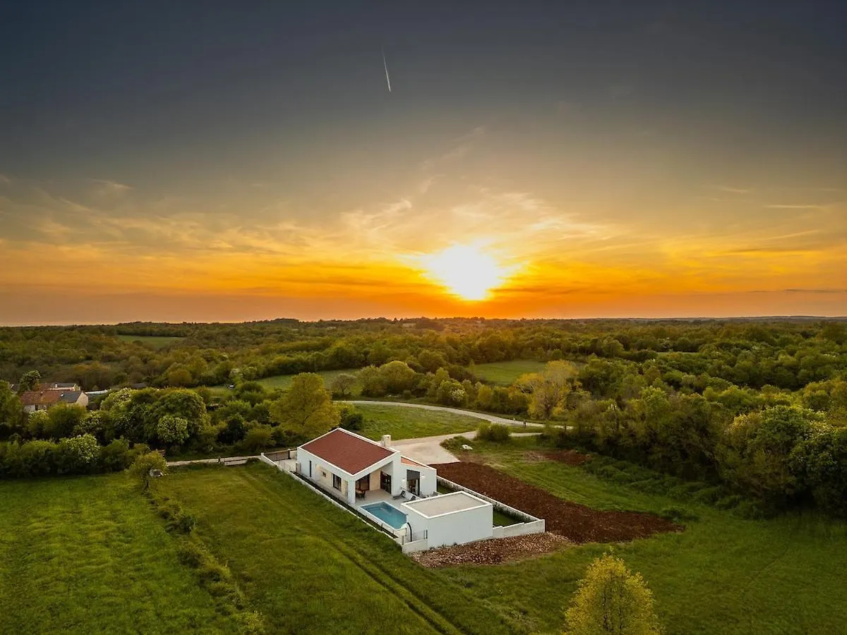 Villa Dianthe By Istrialux Tomisici