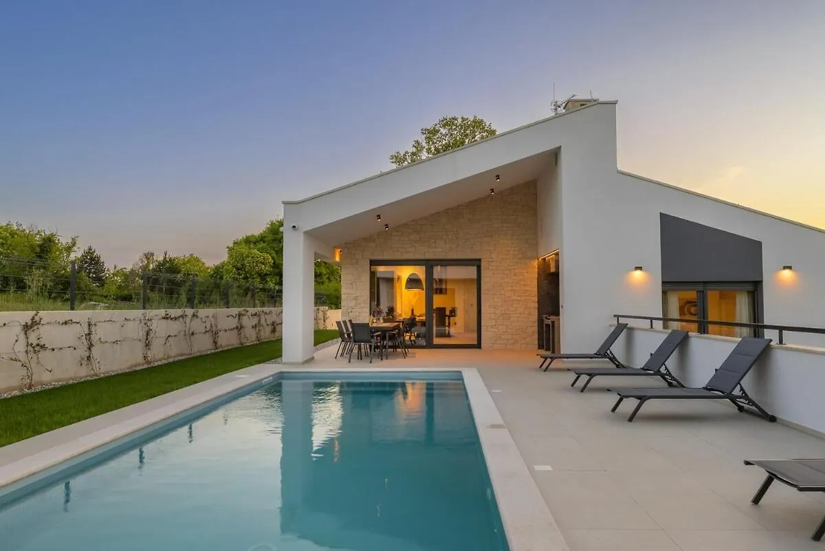 Villa Dianthe By Istrialux Tomisici Croatia