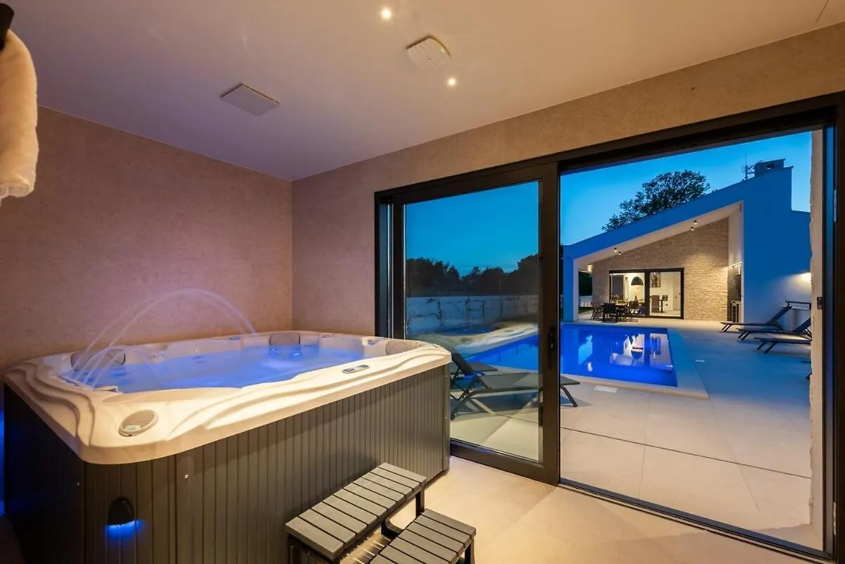 Villa Dianthe By Istrialux Tomisici Croatia
