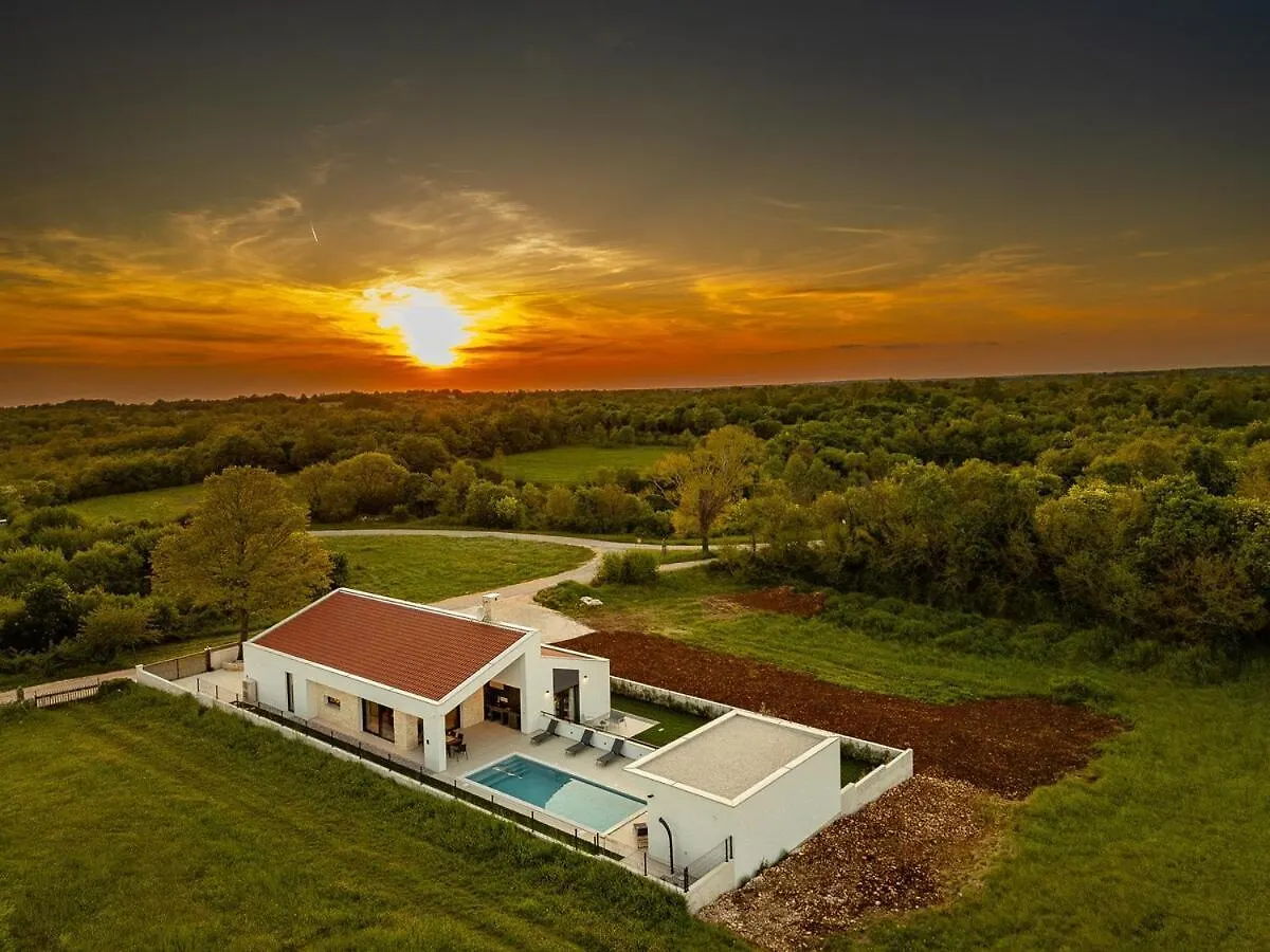 Villa Dianthe By Istrialux Tomisici Croatia